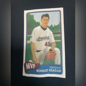 ROWDY GENTLEMAN T-shirt, Like New, Sz L